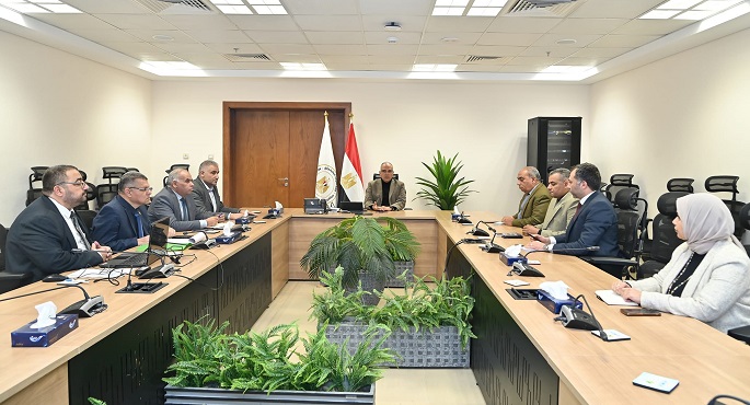 بالصور.. وزير الرى يتابع موقف الدراسة المقترحة لتحديث منظومة إدارة المياه بمجموعة قناطر الدلتا