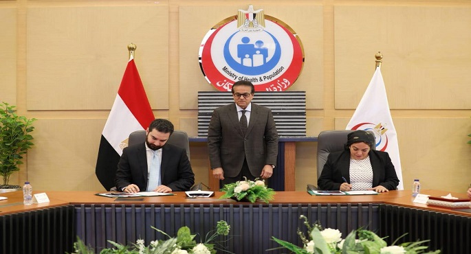 بالصور .. وزير الصحة يشهد توقيع اتفاقية شراكة بين الوزارة ومعهد جوستاف روسيه