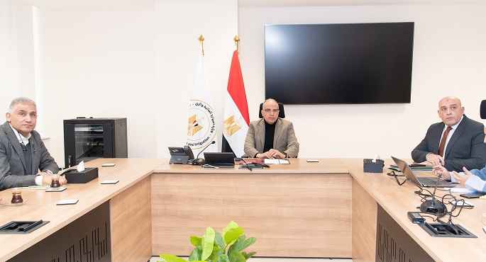 وزير الرى يؤكد ضرورة التعامل بحرص مع المياه الجوفية