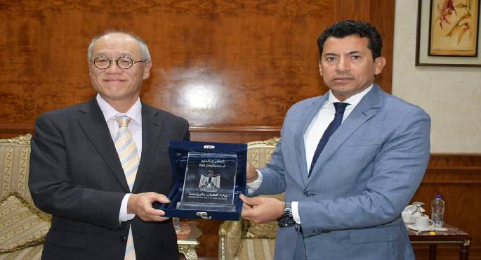 وزير الشباب يبحث مع سفير اليابان ورئيس “الجايكا” تعزيز التعاون بمجالى الرياضة والشباب