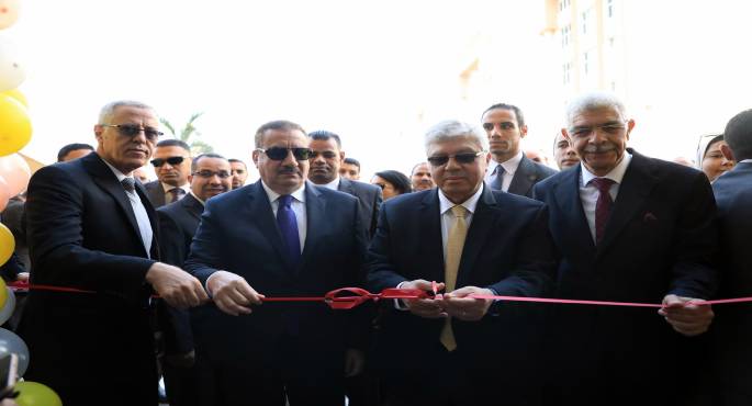 وزير التعليم العالى يتفقد جامعة المنوفية الأهلية للاطمئنان على انتظام الدراسة بها