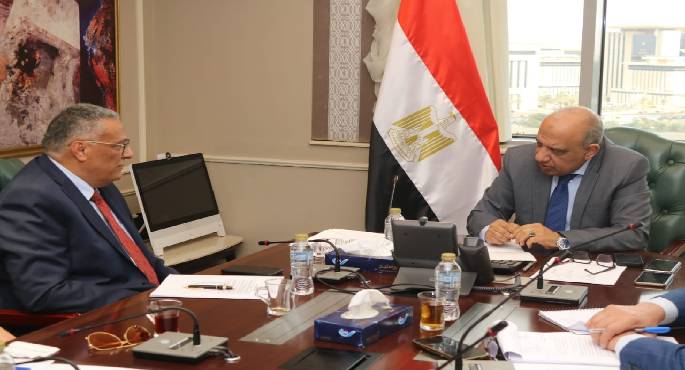 وزير الكهرباء والطاقة المتجددة يبحث مع رئيس “المنطقة الاقتصادية للمثلث الذهبى” فرص الاستثمار