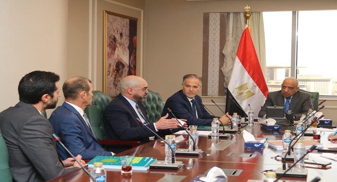 وزير الكهرباء يبحث مع “جنرال اليكتريك” دعم التعاون والشراكة فى مجالات تحسين كفاءة الشبكة