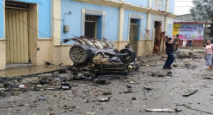 إصابة 17 شخصا بينهم ثلاثة أطفال فى هجوم بالقنابل غربى كولومبيا