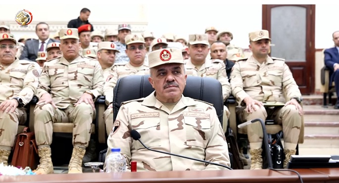 بالفيديو.. وزير الدفاع يشهد المرحلة الرئيسية لمشروع مراكز القيادة التعبوى للجيش الثالث الميدانى