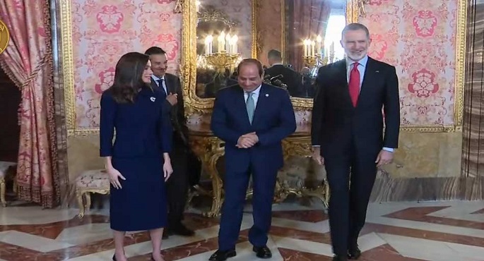بالفيديو.. مراسم استقبال رسمية للرئيس السيسى فى القصر الملكى بإسبانيا