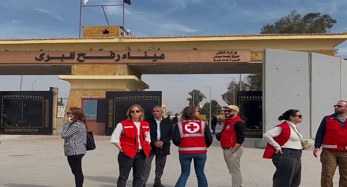 “الصليب الأحمر” يشيد بالجهود المصرية فى إدخال المساعدات لقطاع غزة
