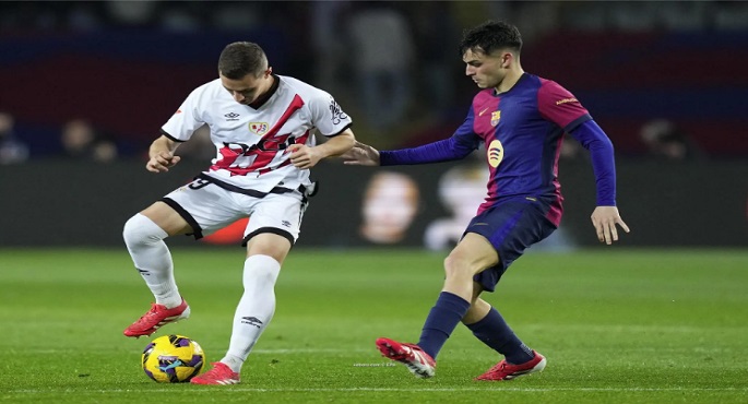برشلونة يهزم فاليكانو بهدف ويستعيد صدارة الليجا