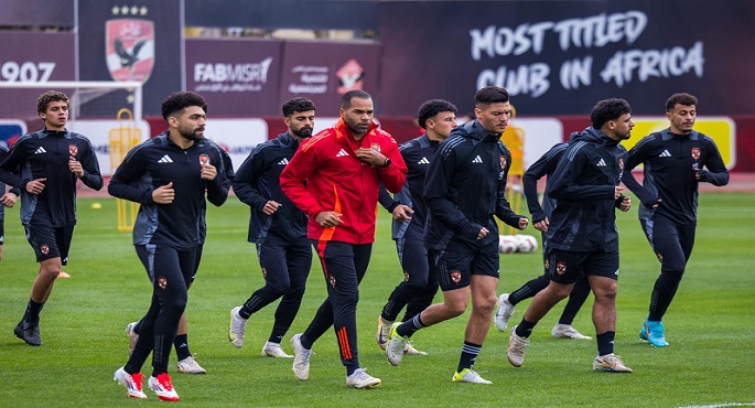 بن شرقى ودارى يشاركان فى تدريبات الأهلي استعدادا لمواجهة غزل المحلة بالدوري