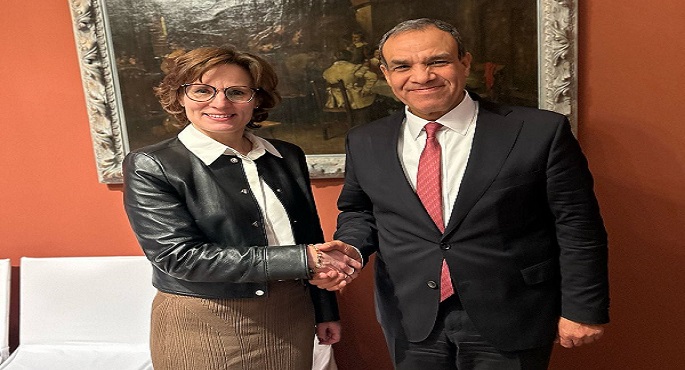 بالصور .. بدر عبد العاطى يلتقى مفوضة البيئة والمياه والاقتصاد الدائرى التنافسى الأوروبية