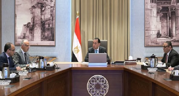 بالصور.. رئيس الوزراء يثمن جهود وزارة الري لدعم الأمن المائى لمصر