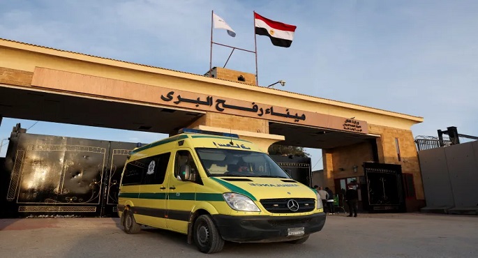ميناء رفح البري يستقبل 37 مصابا و59 مرافقاً فلسطينياً من غزة