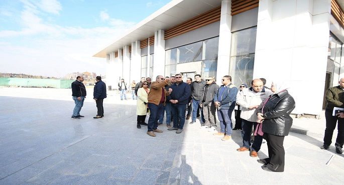 بالصور.. وزير الإسكان يتابع سير الأعمال بمشروع حديقة تلال الفسطاط بمنطقة مصر القديمة