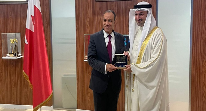 بالصور.. وزير الخارجية يلتقى وزير الصناعة والتجارة البحرينى فى المنامة ويبحث توفير بيئة الأعمال المناسبة للاستثمار