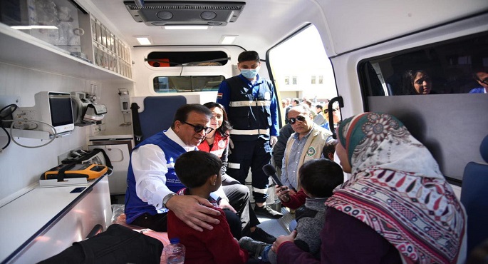 بالصور.. نائب رئيس مجلس الوزراء وزير الصحة يتفقد الحالة الصحية للمرضى والمصابين بمعبر رفح البرى