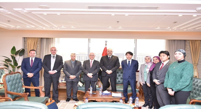 وزير العمل يبحث تبادل الخبرات مع وفد الغرفة الألمانية للصناعة والتجارة