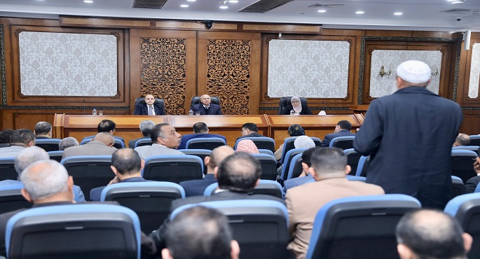 بالصور.. وزير الصناعة والنقل يبحث مع محافظ ومستثمرى كفر الشيخ تحديات المناطق الصناعية بالمحافظة