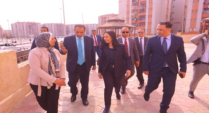 بالصور.. وزيرة التضامن الاجتماعى تجرى جولة مفاجئة لعدد من الوحدات الاجتماعية بالقاهرة
