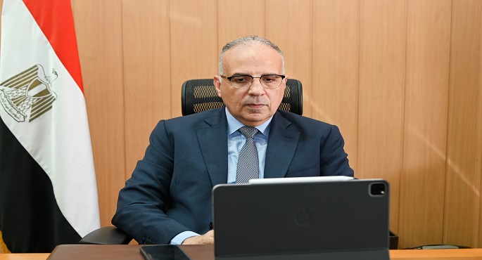 وزير الرى يبحث استعدادات وجاهزية أجهزة الوزارة خلال أجازة عيد الفطر