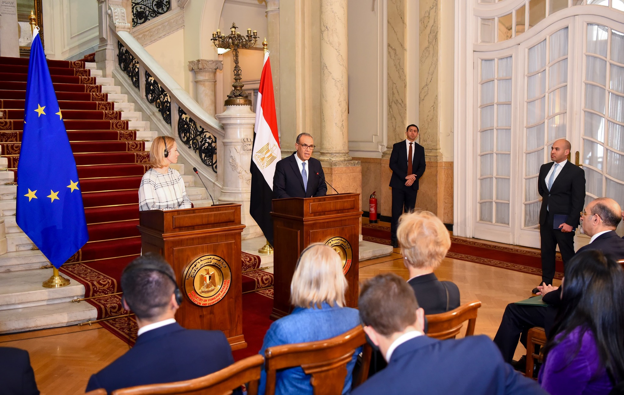 وزير الخارجية يؤكد على العلاقات الوثيقة التي تربط يين مصر والاتحاد الأوروبي