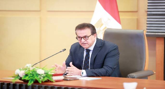 وزير الصحة يبحث مع اللجنة العليا للبورد المصرى إضافة تخصصات جديدة لطب الأسنان