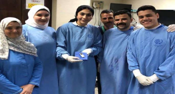 استخراج هاتف محمول من معدة سجين دون جراحة .. ابتلعه منذ 6 سنوات
