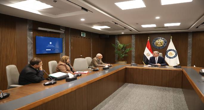 وزير البترول يلتقى اعضاء مجلسى النواب والشيوخ لتعزيز التكامل