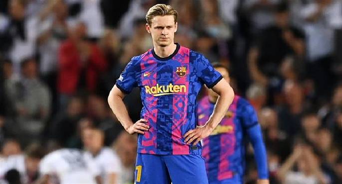 برشلونة يقدم عرضا جديدا لتمديد عقد دى يونج حتى عام 2028