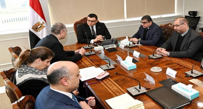 وزير الإسكان يتابع موقف الأعمال المركزية بالعاصمة الإدارية وأبراج الداون تاون بالعلمين