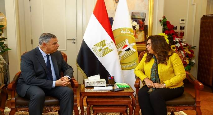 وزيرة التنمية المحلية تتابع مع محافظ الإسكندرية عدد من ملفات العمل المختلفة