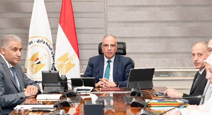 وزير الرى يتابع موقف المشروعات التنموية اعتمادا على مياه الصرف الزراعى المعالجة فى الدلتا الجديدة وشمال ووسط سيناء