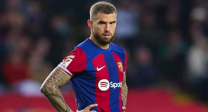 برشلونة يعلن تمديد عقد إينيجو مارتينيز حتى صيف 2026