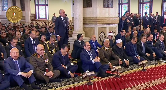 بالفيديو ..الرئيس السيسى يؤدى صلاة الجمعة بمسجد المشير طنطاوى بمناسبة يوم الشهيد وانتصارات العاشر من رمضان