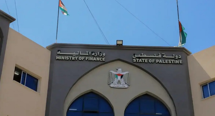 المالية الفلسطينية: الاحتلال الإسرائيلى يحتجز 7 مليارات شيكل من أموال المقاصة