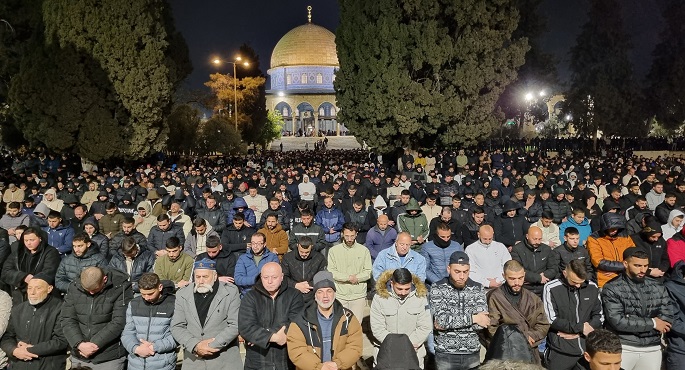 85 ألفا يؤدون صلاتى العشاء والتراويح فى المسجد الأقصى