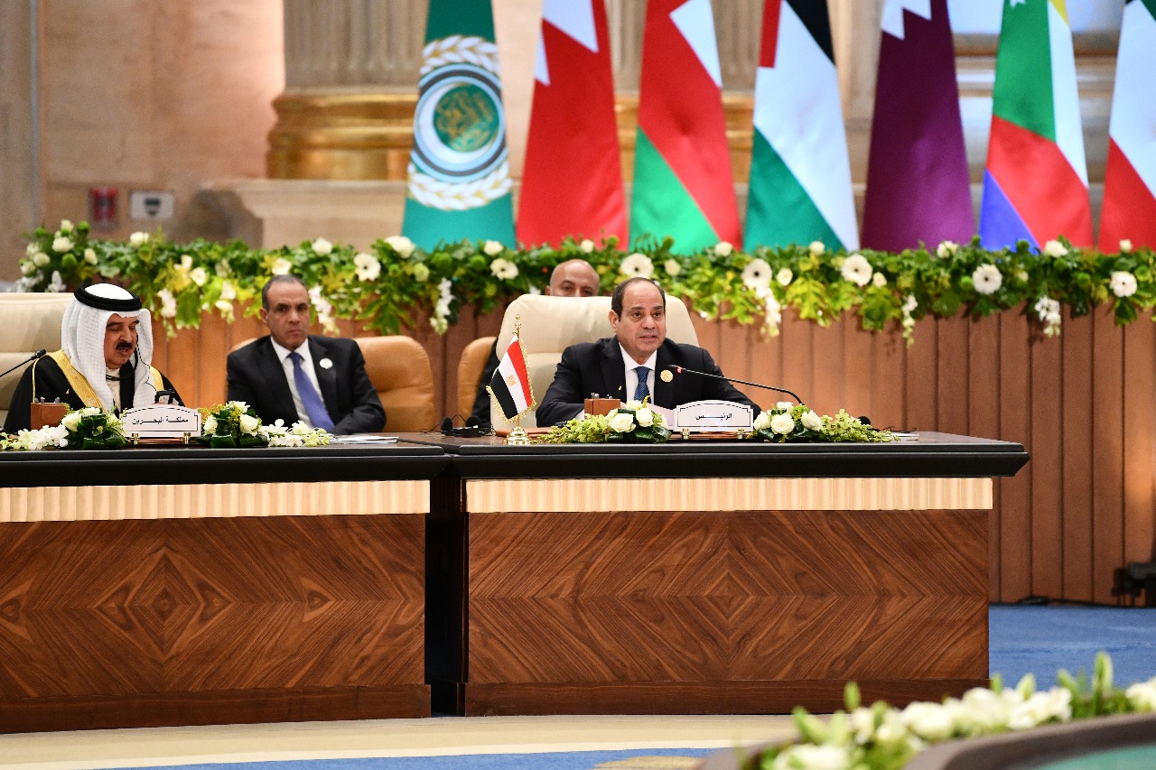 بالفيديو.. الرئيس السيسى يعلن اعتماد القمة العربية لخطة مصر لإعادة إعمار غزة والبيان الختامى