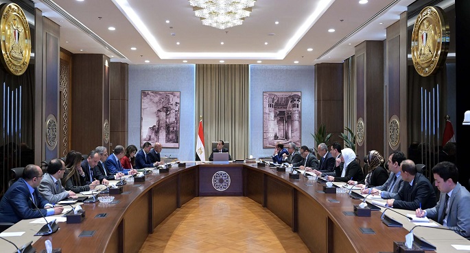 رئيس الوزراء يتابع جهود الحد من عمليات التهريب وإغراق الأسواق المصرية