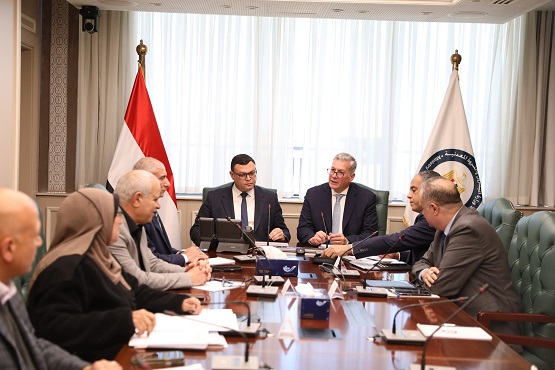 وزيرا البترول والإسكان يبحثان سبل تعزيز التعاون بين الهيئات التابعة لهما