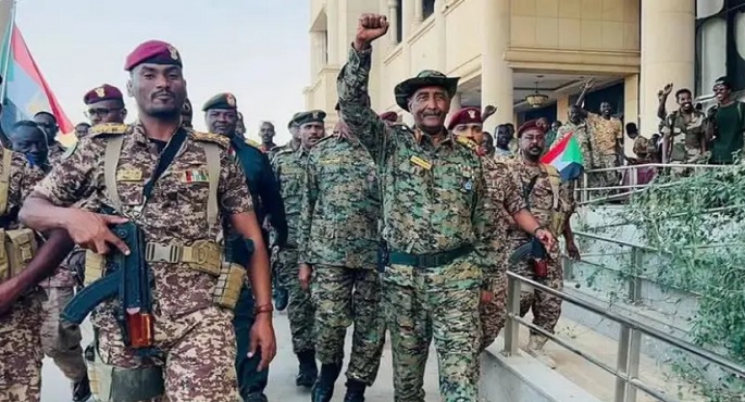 البرهان من داخل القصر الجمهورى: الخرطوم حرة