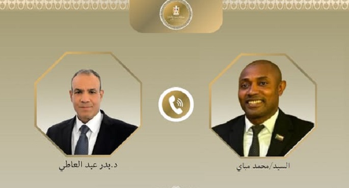 وزير الخارجية يبحث هاتفياً مع نظيره القمري تعزيز العلاقات بين البلدين