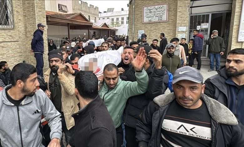 شهيدان في قصف على الشجاعية وإسرائيل تقرر قطع الكهرباء عن قطاع غزة