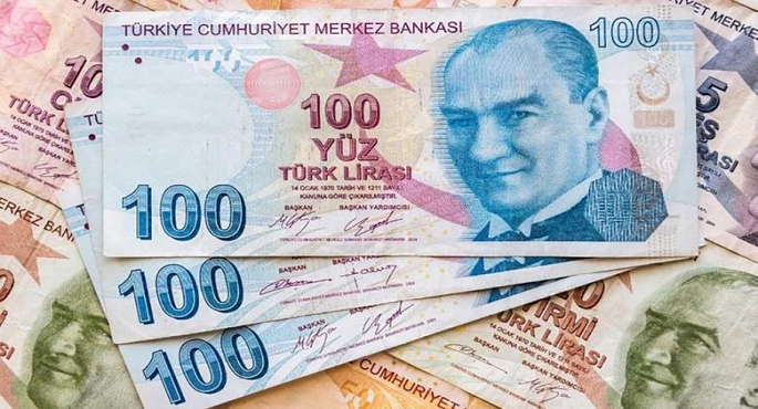 فاينانشيال تايمز: تركيا تسعى إلى طمأنة مستثمرين دوليين بعد تدهور الليرة
