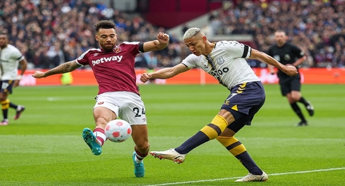 تعادل وست هام مع إيفرتون 1-1 وفوز وولفرهامبتون على ساوثهامبتون 2-1 فى الدورى الإنجليزى