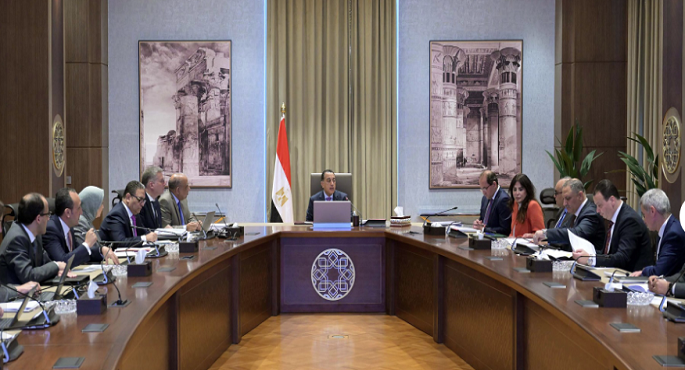 مدبولى يستعرض تخصيص الأراضى لمشروعات الطاقة الجديدة والمتجددة وموقف الطاقة فى الصيف المقبل