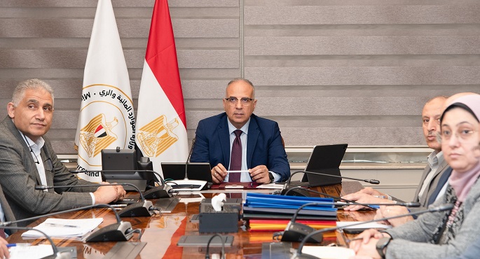 وزير الرى يتابع الموقف المائى والاستعداد لفترة أقصى الإحتياجات المائية بمحافظات الإسماعيلية والسويس