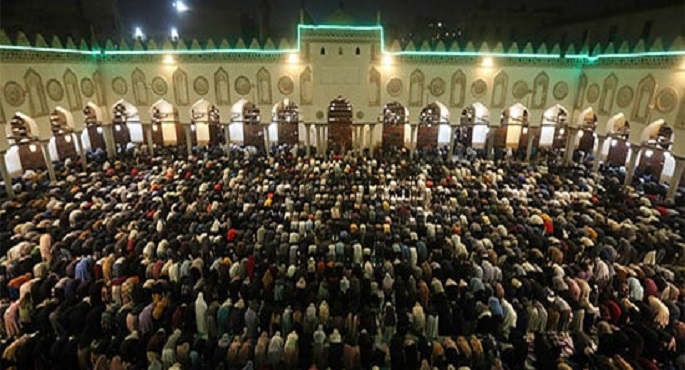 الجامع الأزهر.. كامل العدد بالمصلين فى الثلث الأخير من شهر رمضان
