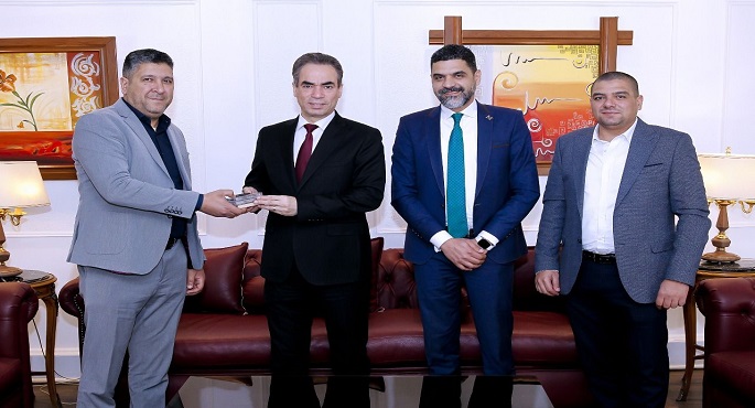 عائلة الشيخ عبد الفتاح الشعشاعى تهدى إذاعة القرآن الكريم تلاوات تذاع لأول مرة