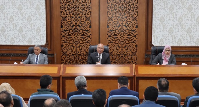 الوزير يبحث مع محافظ الإسماعيلية تحديات المناطق الصناعية وسبل حلها