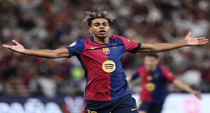 لامين يامال يمدد عقده مع برشلونة