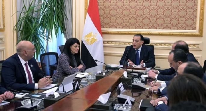بالصور.. رئيس الوزراء يُتابع موقف الاستدامة المالية لجهاز تنمية المشروعات الصغيرة